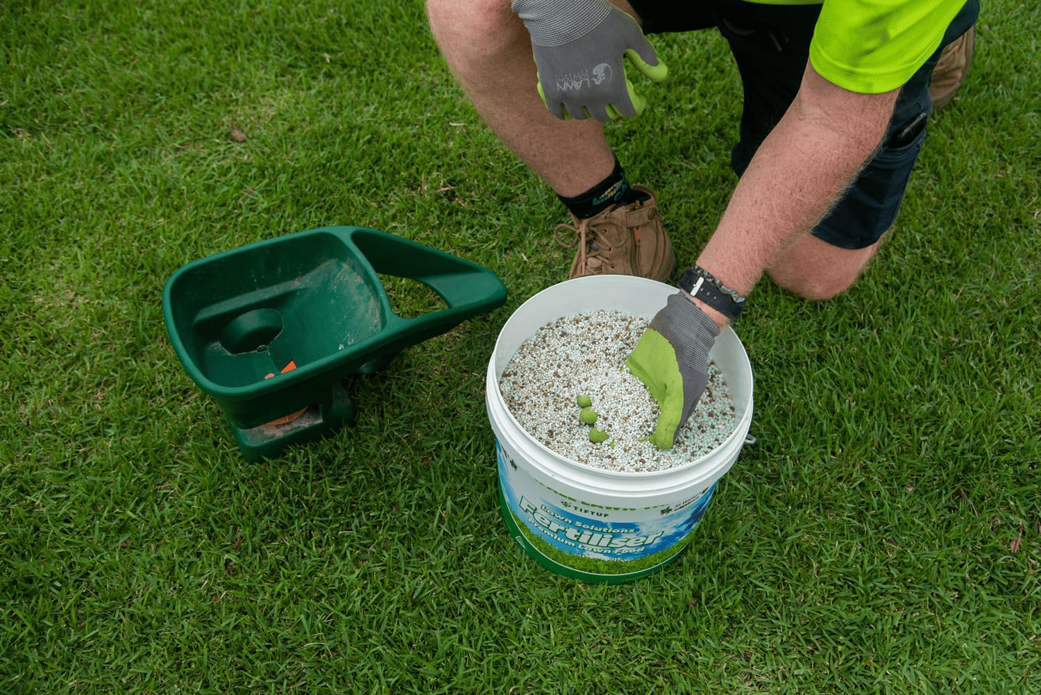 FERTILISING